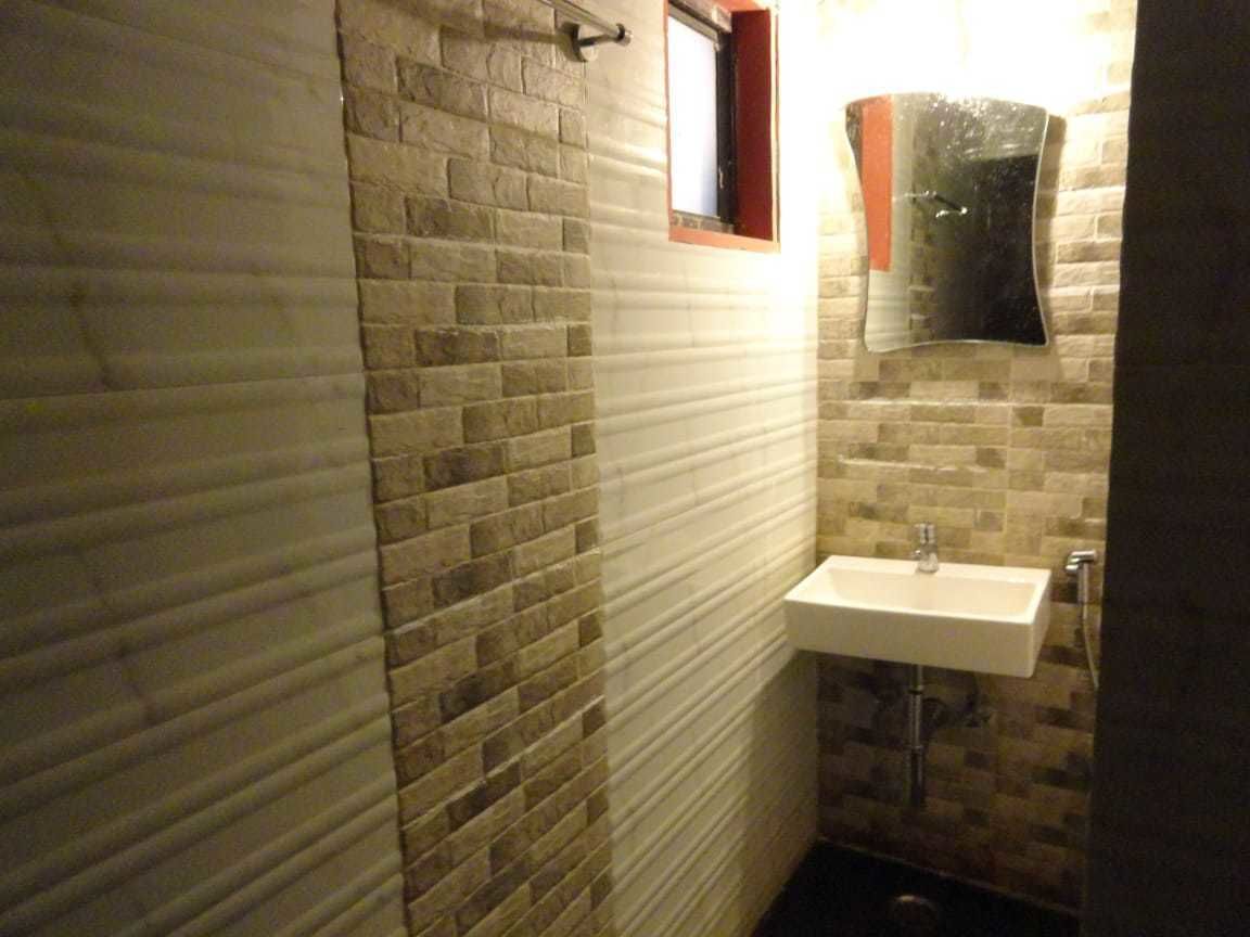 Shower, free toiletries