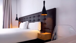 1 bedroom, desk, soundproofing, free WiFi - Woohoo Suites Madrid (Madrid)