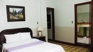 Schreibtisch, kostenloses WLAN