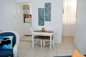 Zona de menjador de l'habitació