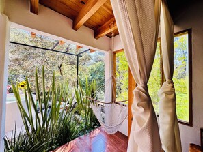 Family Room, Garden View | Terrace/patio