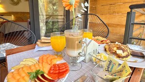 Morgenmad tilberedt efter bestilling hver dag mod et gebyr