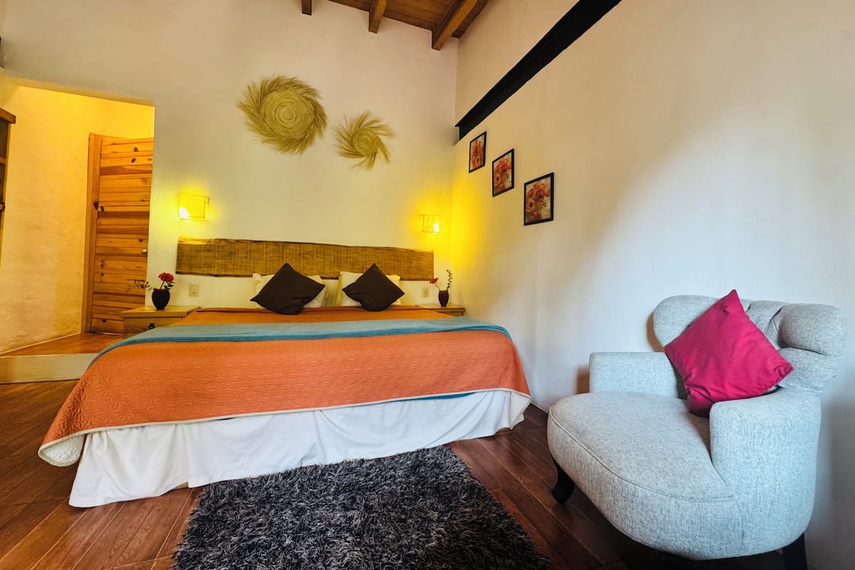Superior Room, 1 King Bed with Sofa bed | Desk, laptop workspace, bed sheets