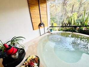 Bain à remous privé