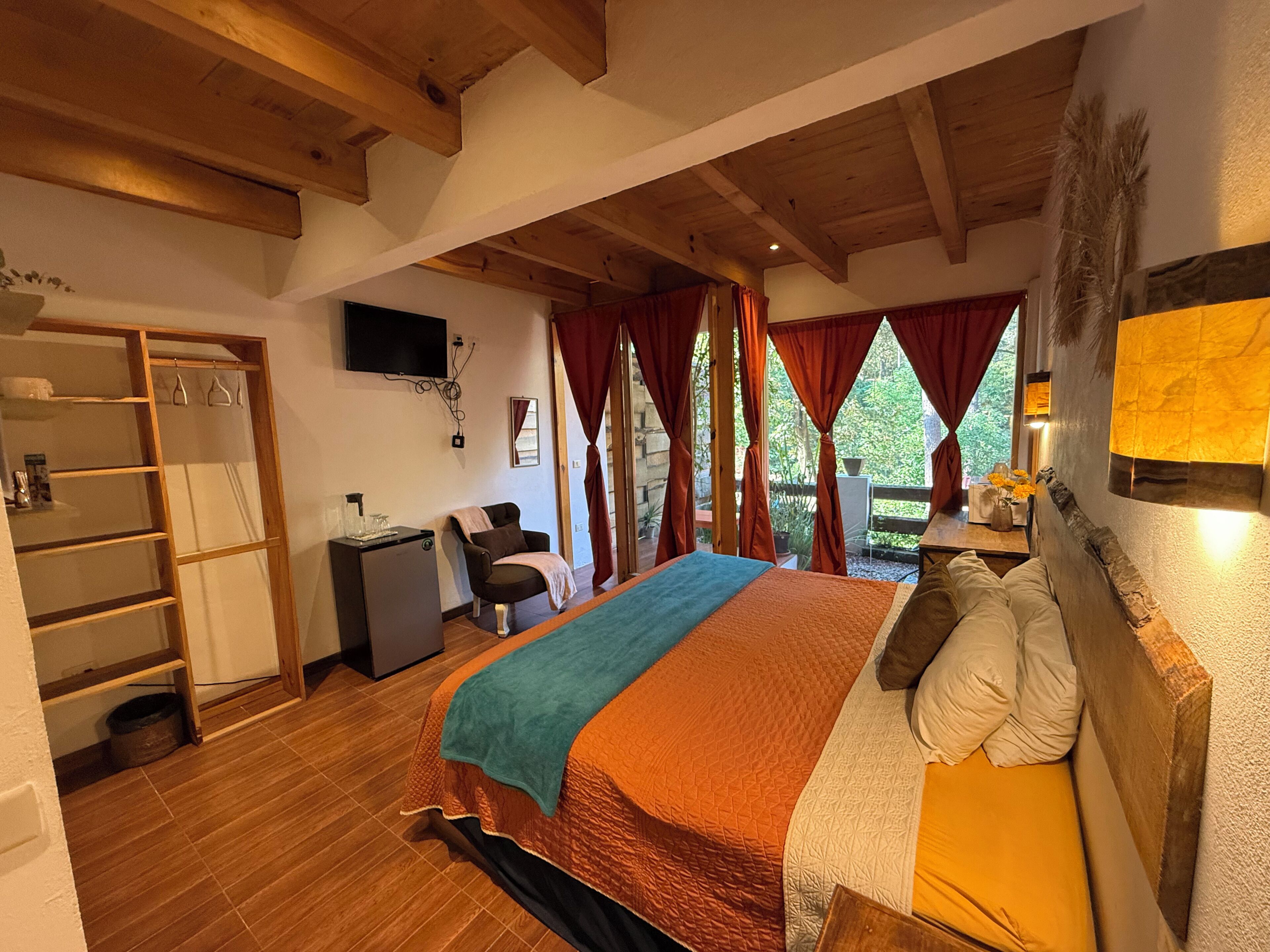 Deluxe Room, Balcony
