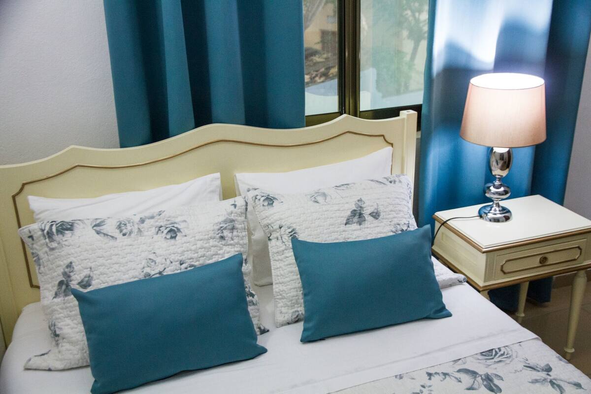 Cots/infant beds, free WiFi, bed sheets