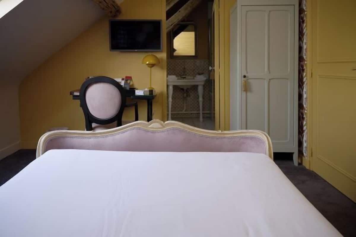 1 chambre, décoration personnalisée, ameublement personnalisé, bureau