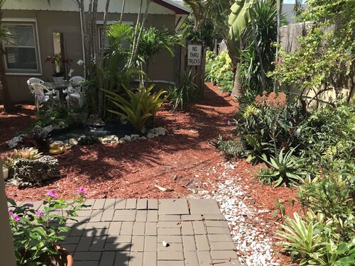Inn Leather Guest House - Male Only LGBT