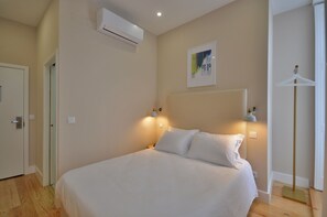 Economy Double Room | Soundproofing, free WiFi - Porto Charming Hotel (Porto)