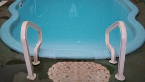 Unclassified image, 5 of 24, button
