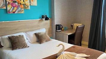 Bureau, rideaux occultants, chambres insonorisées, Wi-Fi gratuit