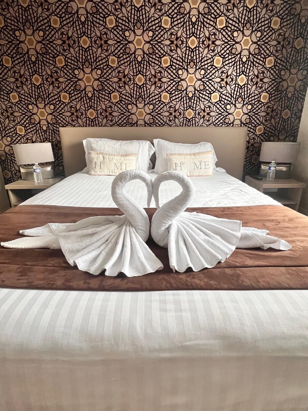 double room | 1 bedroom, desk, blackout curtains, soundproofing