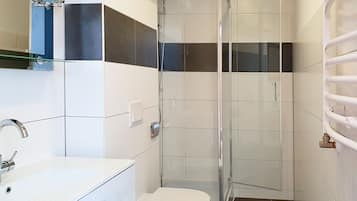 Shower, free toiletries, hair dryer, towels