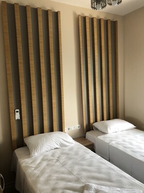 Kamar Double Deluks | Meja kerja, Wi-Fi gratis, dan seprai linen
