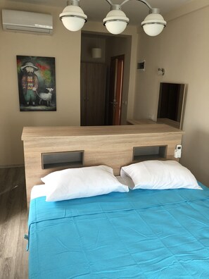 Desk, free WiFi, bed sheets - Karya Otel (Bodrum)