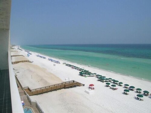 GREAT FOR FAMILIES- Huge 3/3 Gulf-Front Condo with 32' Balcony