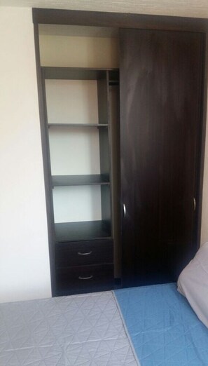 2 Schlafzimmer, Bügeleisen/Bügelbrett, Internetzugang