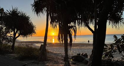 Sandy Strait Views, Kanufahren, Schwimmen,<br>Angeln, 4x4 Touren. <br><br>