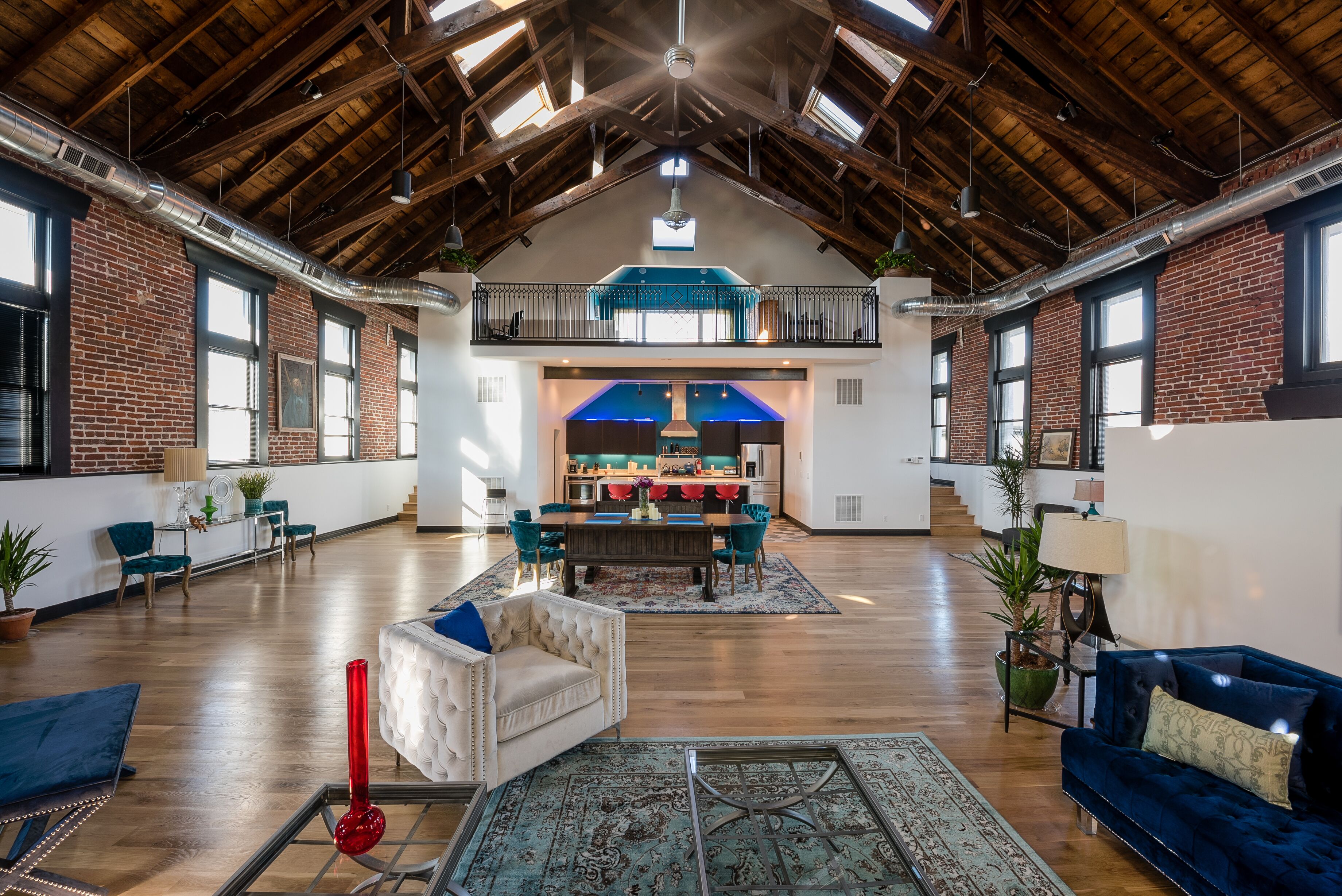 Smart TV, fireplace, DVD player, table tennis