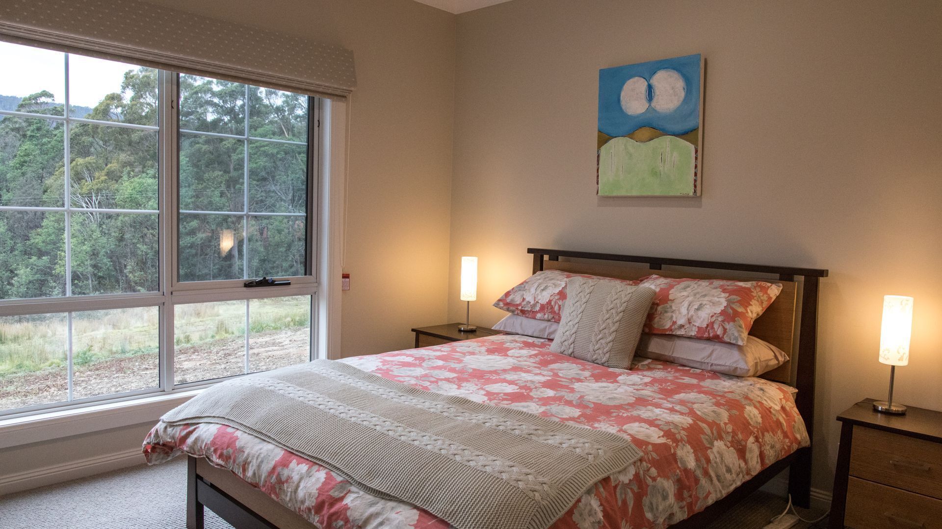 3 多间卧室、熨斗/熨衣板、WiFi、床单