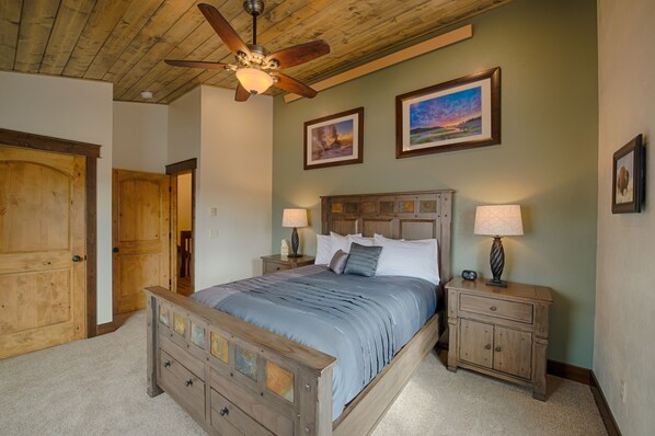 3 bedrooms, iron/ironing board, travel crib, free WiFi