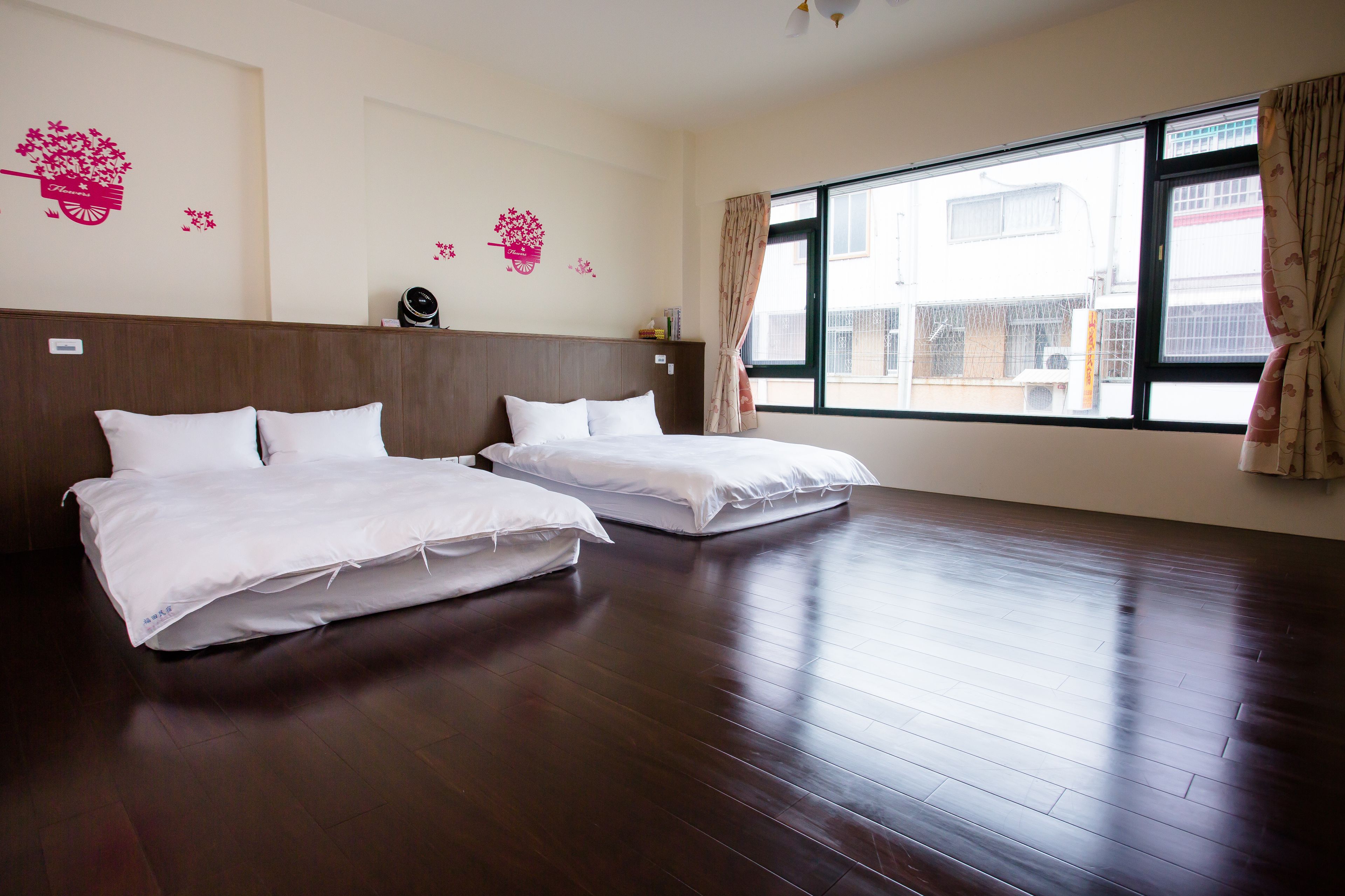 Japanese Style Quadruple Room | Desk, free WiFi, bed sheets