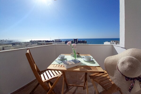 屋外ダイニングエリア
