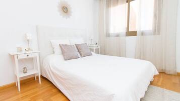 3 slaapkamers, geluiddichte muren, internet, beddengoed