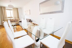 Dining - Orient Express Apartment - In The Station (Málaga)