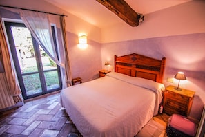 5 Schlafzimmer, Bügeleisen/Bügelbrett, kostenloses WLAN, Bettwäsche