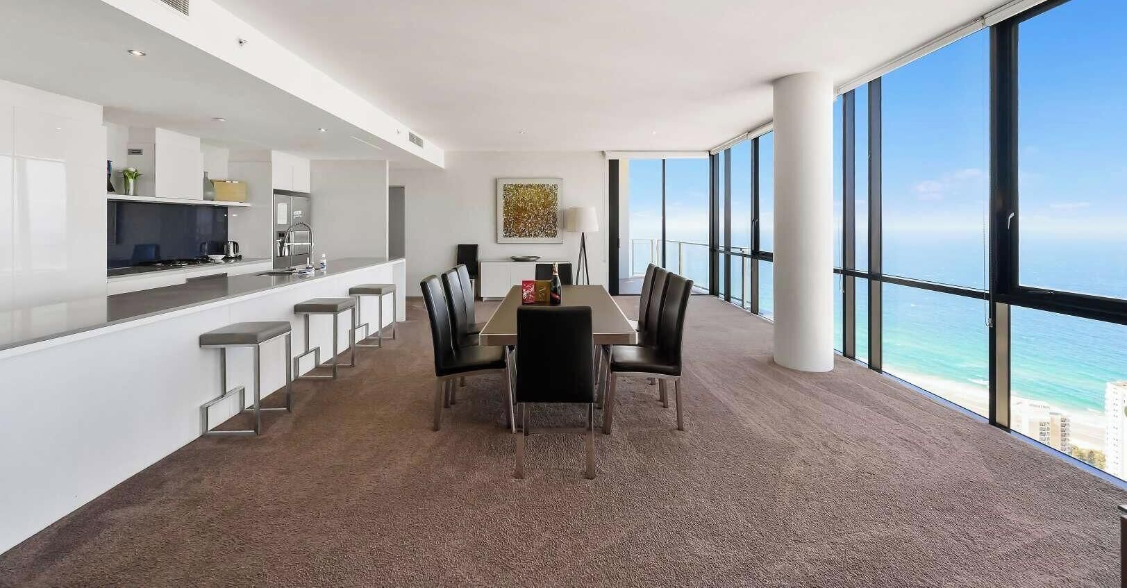 Lvl 47 Stunning Subpenthouse - 3 Bedrooms, Accessible, Ocean View | Private kitchen