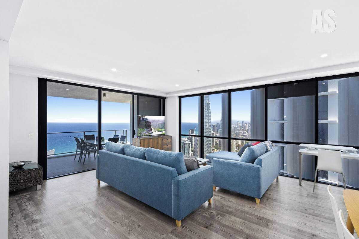 Lvl 45 Designer Apartment, 2 Bedrooms, 2 Bathrooms, Ocean View | In-room safe, iron/ironing board, cribs (surcharge)