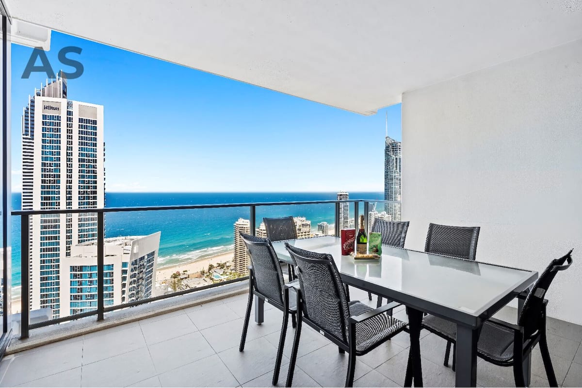 Lvl 45 Designer Apartment, 2 Bedrooms, 2 Bathrooms, Ocean View | Balcony