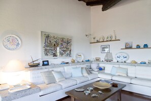 Smart TV, books, music library, stereo