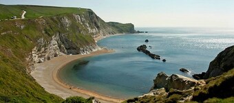 Gorgeous thatched cottage in Purbeck - ideal for family holidays