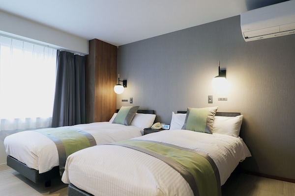 Peti besi dalam bilik, dihias secara berasingan, Wi-fi percuma