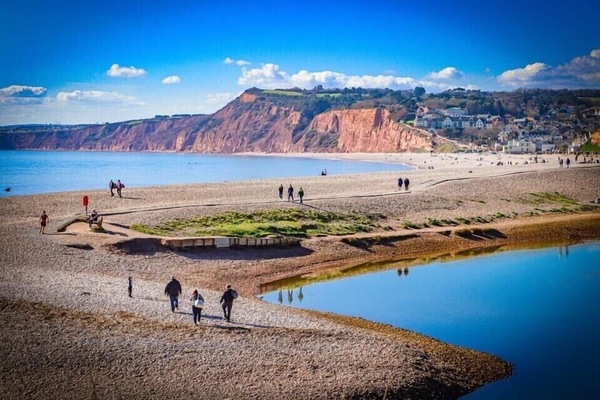 Plage à proximité, chaise longue