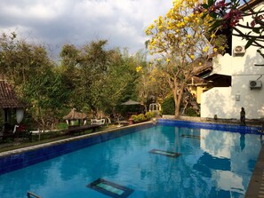 雙人房 (Rice Field View) | 書桌、熨斗/熨衫板