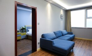 Luxury Suite, 1 Bedroom | Individually furnished, desk, laptop workspace, blackout curtains - Alley Youth Hostel (Xi'an)