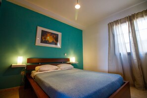 2 chambres, fer et planche à repasser, lit parapluie, Wi-Fi