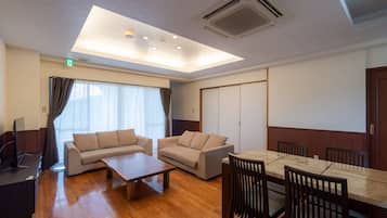 Villa | Living area | Flat-screen TV, DVD player