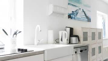 Kühlschrank, Geschirrspüler, Hochstuhl