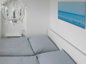 Unclassified image, 2 of 13, button