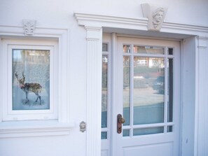 Unclassified image, 3 of 13, button