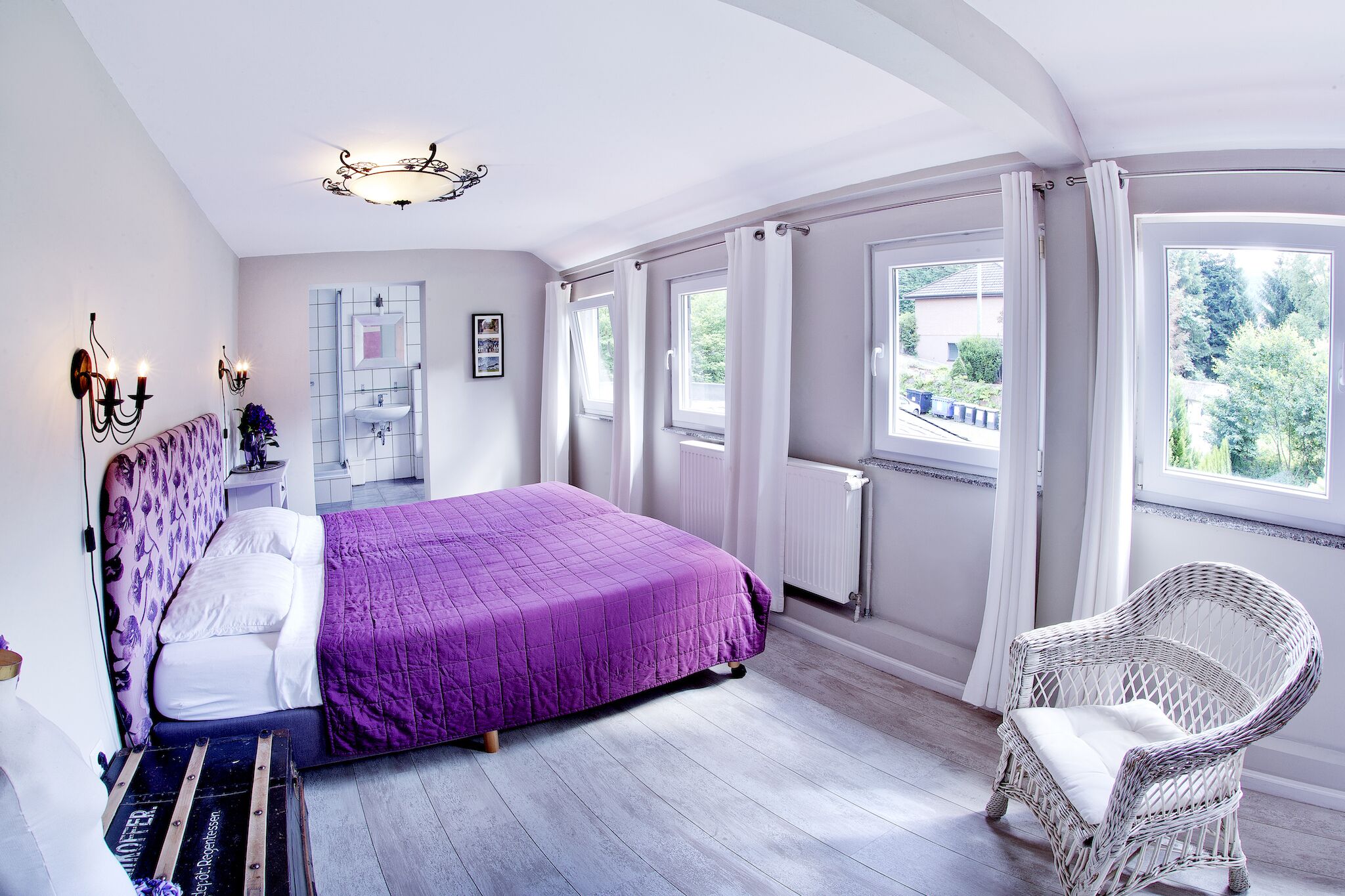 9 bedrooms, iron/ironing board, WiFi