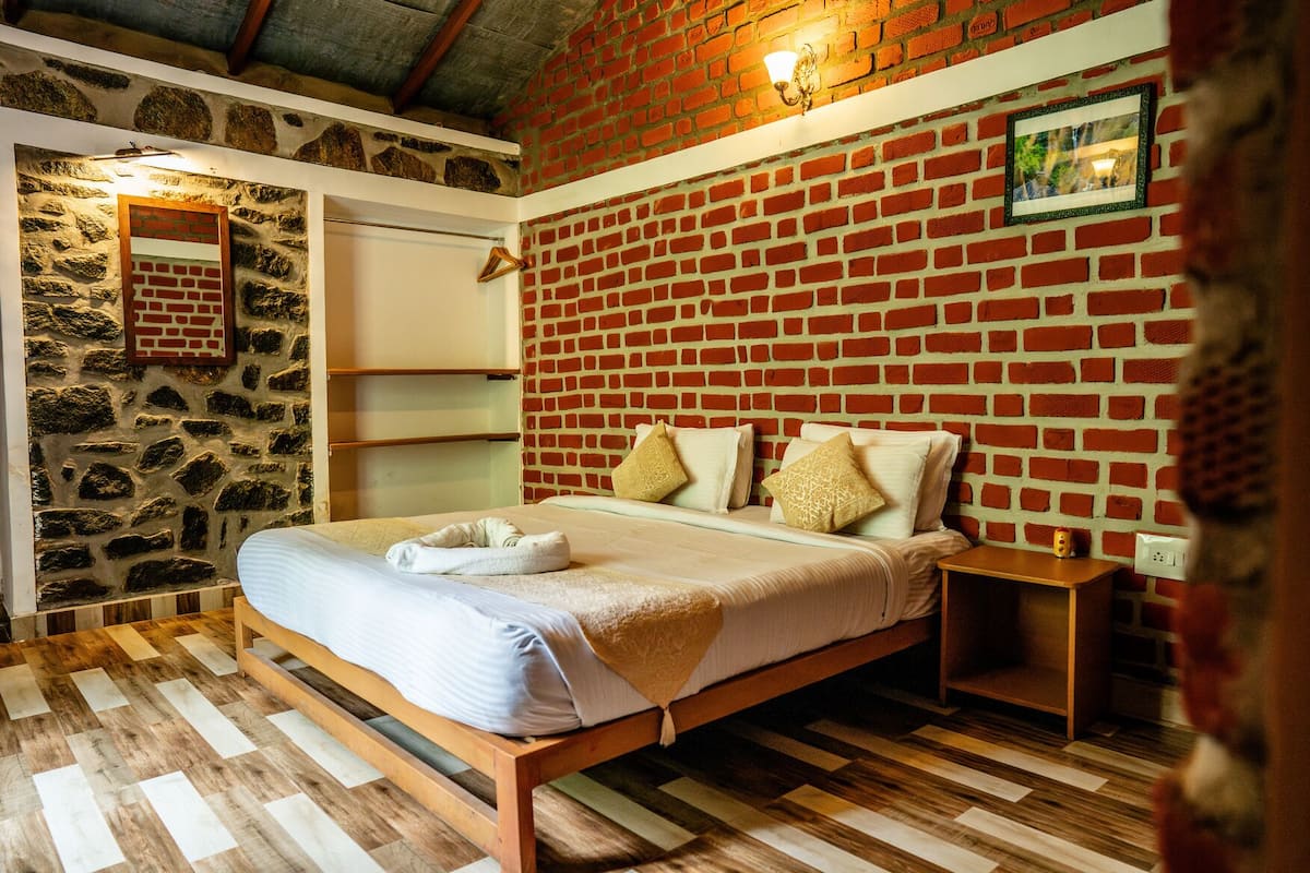 1 Schlafzimmer, Zimmersafe, individuell dekoriert