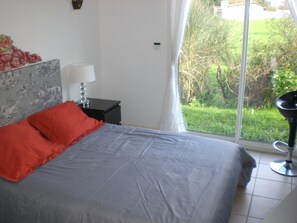 6 Schlafzimmer, Bügeleisen/Bügelbrett, WLAN, Bettwäsche