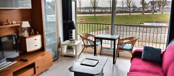 ONDINES1, Beautiful apartment facing the marina