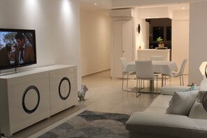 Interior - Superb Sea Front Apartment Sea View (Cagnes-sur-Mer)