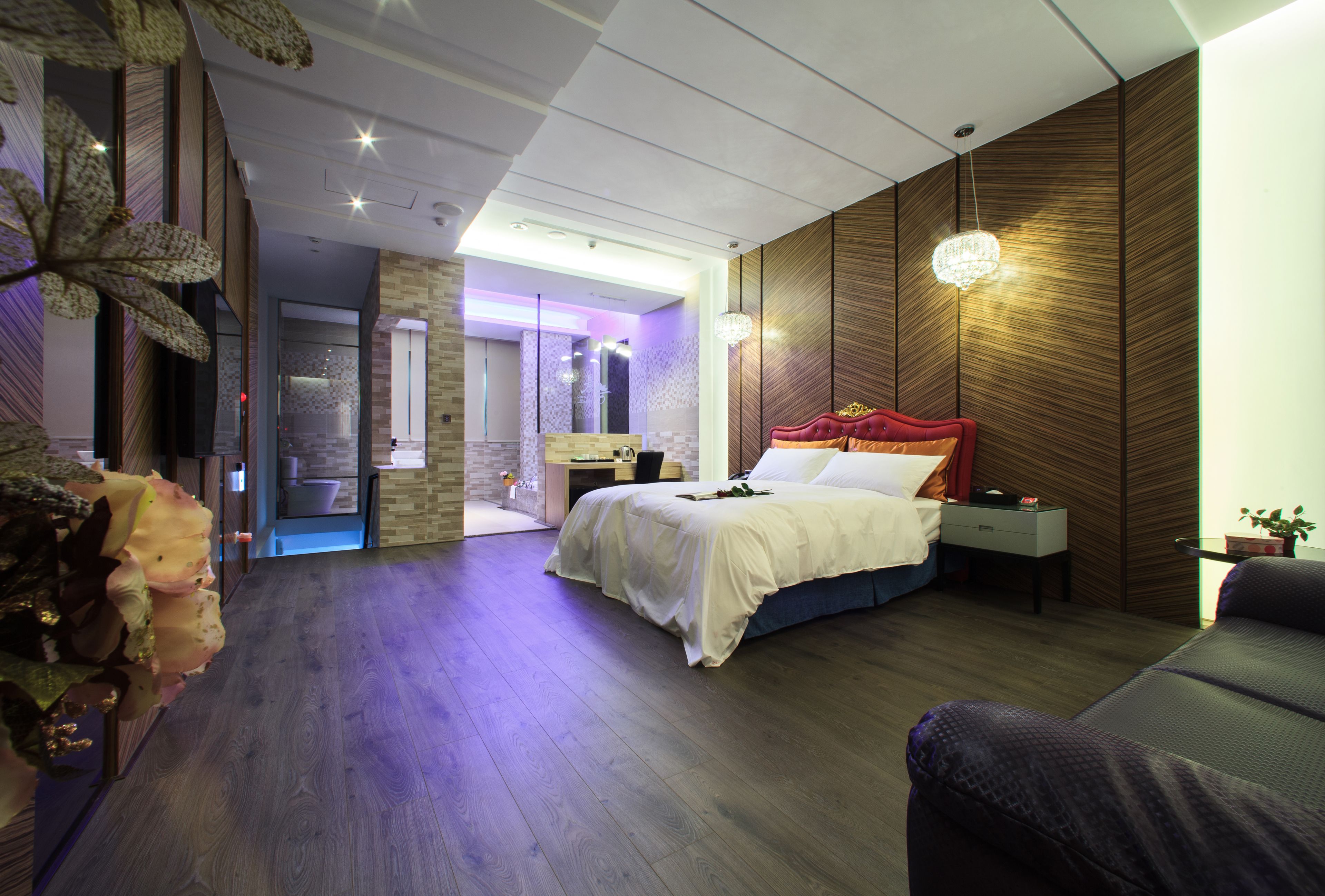 deluxe suite | premium bedding, minibar, desk, blackout curtains